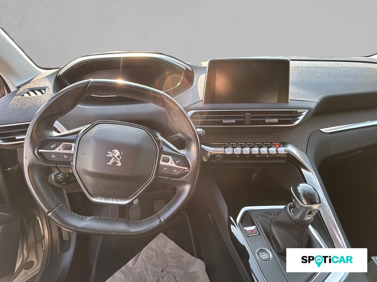 PEUGEOT 